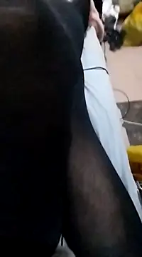 Snapshot of PinkQueen__ chatting on 02.11.25 PinkQueen online show from 02.11.25