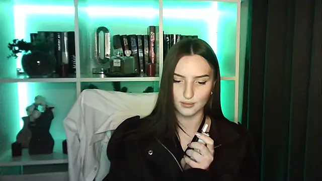 X Alisa online show from 03.20.26