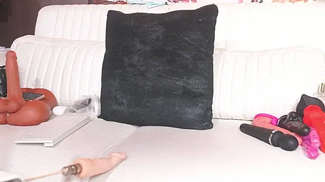 katlyn martins online show from 04.24.26