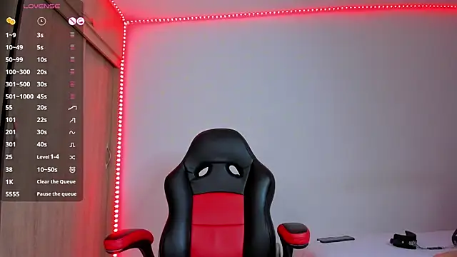 Snapshot of barbiee_ebony chatting on 10.31.25 barbiee ebony online show from 10.31.25