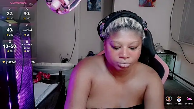 Snapshot of lexilove8 chatting on 09.29.25 lexilove8 online show from 09.29.25