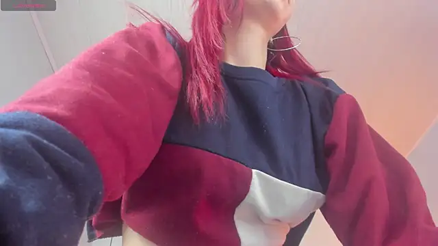 Snapshot of ScarletGV chatting on 01.10.25 ScarletGV online show from 01.10.25