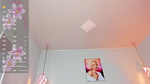 Snapshot of ScarletGV chatting on 01.21.25 ScarletGV online show from 01.21.25