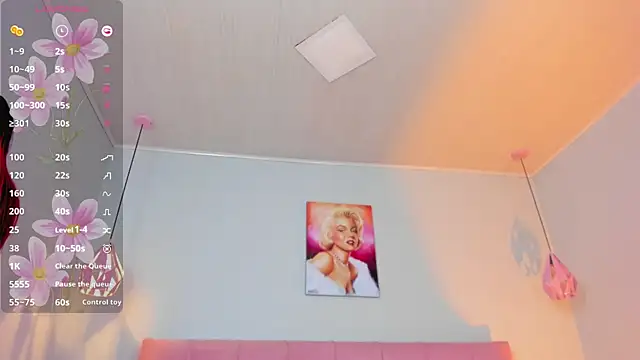 Snapshot of ScarletGV chatting on 01.30.25 ScarletGV online show from 01.30.25