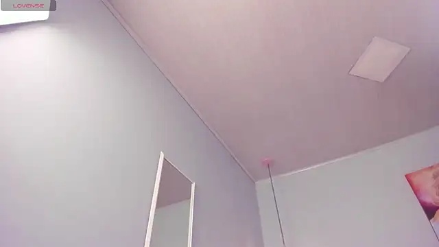 Snapshot of ScarletGV chatting on 02.20.25 ScarletGV online show from 02.20.25