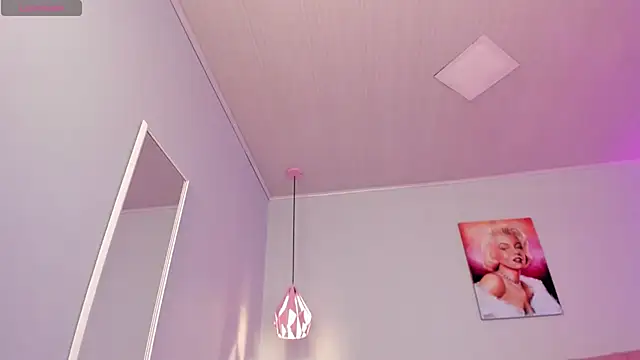 Snapshot of ScarletGV chatting on 02.26.25 ScarletGV online show from 02.26.25