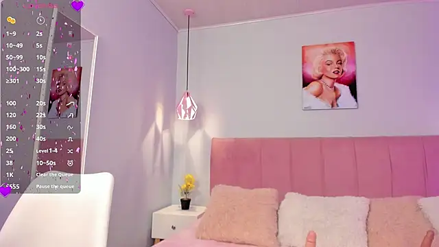 Snapshot of ScarletGV chatting on 03.04.25 ScarletGV online show from 03.04.25