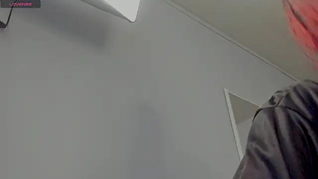 Snapshot of ScarletGV chatting on 03.06.25 ScarletGV online show from 03.06.25