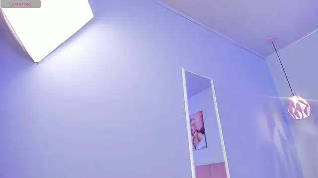 Snapshot of ScarletGV chatting on 09.13.25 ScarletGV online show from 09.13.25