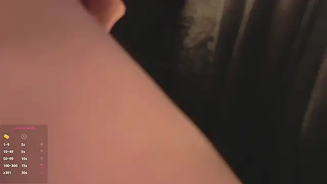 Snapshot of ScarletGV chatting on 10.13.25 ScarletGV online show from 10.13.25