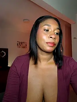 HanaThompson online show from 12.03.25