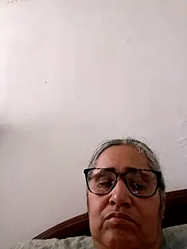  candi online show from 04.21.26