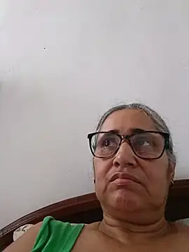 Snapshot of _candi chatting on 06.24.26 candi online show from 06.24.26