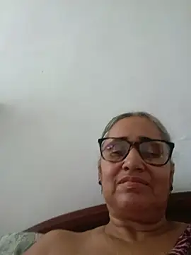 Snapshot of _candi chatting on 06.26.26 candi online show from 06.26.26