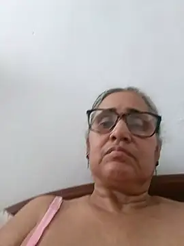 Snapshot of _candi chatting on 06.27.26 candi online show from 06.27.26