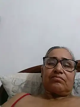 Snapshot of _candi chatting on 07.02.26 candi online show from 07.02.26