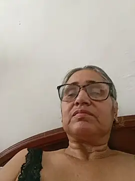 Snapshot of _candi chatting on 07.25.26 candi online show from 07.25.26