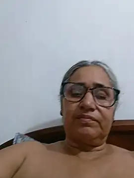 Snapshot of _candi chatting on 08.01.26 candi online show from 08.01.26