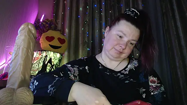 Snapshot of amorelara chatting on 05.19.26 amorelara online show from 05.19.26