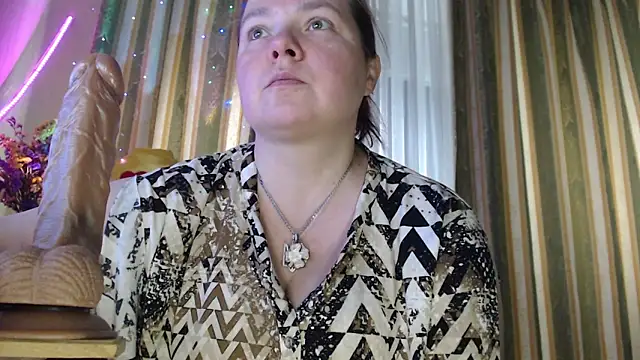 Snapshot of amorelara chatting on 06.10.26 amorelara online show from 06.10.26