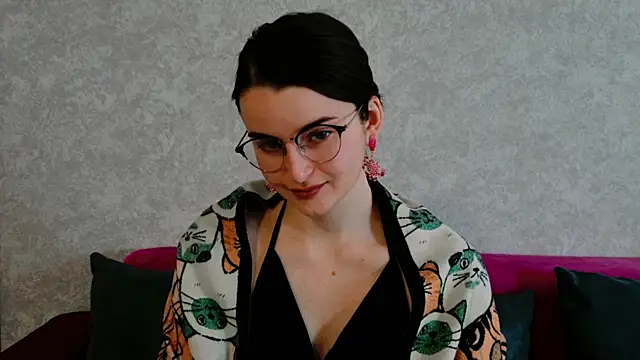 Snapshot of Miss_Arwen chatting on 12.03.25 Miss Arwen online show from 12.03.25