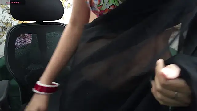 Snapshot of sassysonia chatting on 02.06.25 sassysonia online show from 02.06.25