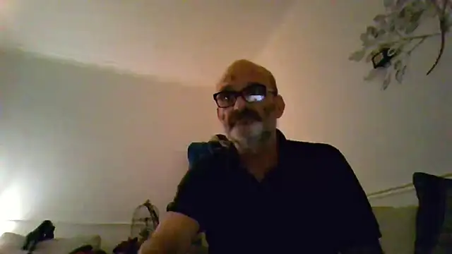 Shyboy817 online show from 12.20.25