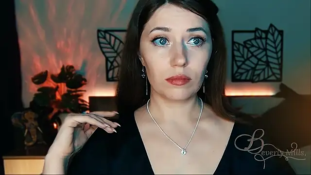 MissBeverlyMills online show from 01.25.25