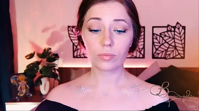 MissBeverlyMills online show from 03.08.25