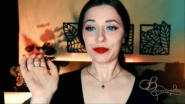 MissBeverlyMills online show from 03.20.25