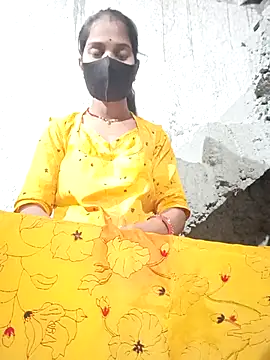 Snapshot of Anushka_Ji chatting on 11.06.25 Anushka Ji online show from 11.06.25