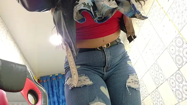 Snapshot of Lina23_ chatting on 10.16.25 Lina23  online show from 10.16.25