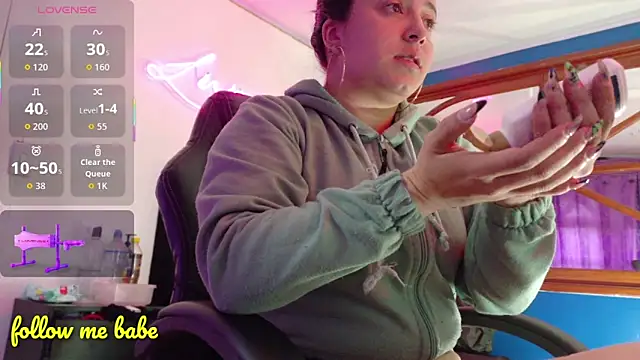 Snapshot of Lina23_ chatting on 10.20.25 Lina23  online show from 10.20.25