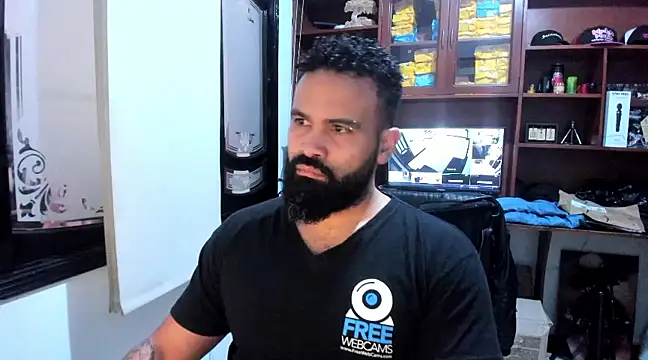 Snapshot of Drako_Argentii chatting on 02.15.25 Drako Argentii online show from 02.15.25