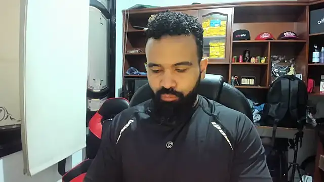 Snapshot of Drako_Argentii chatting on 02.22.25 Drako Argentii online show from 02.22.25