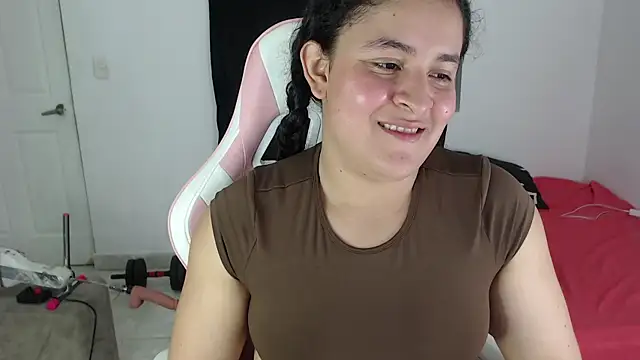 Snapshot of diana_fitass chatting on 06.25.26 diana fitass online show from 06.25.26