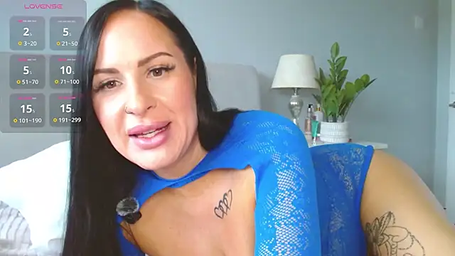 Snapshot of Layla_UK chatting on 03.05.26 Layla UK online show from 03.05.26