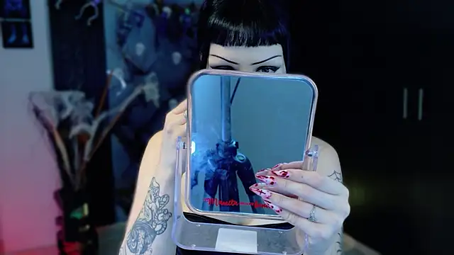 Madison Jackson online show from 11.13.25