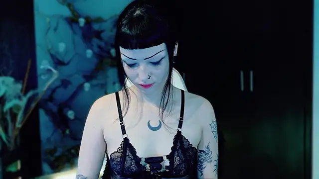 Madison Jackson online show from 11.24.25