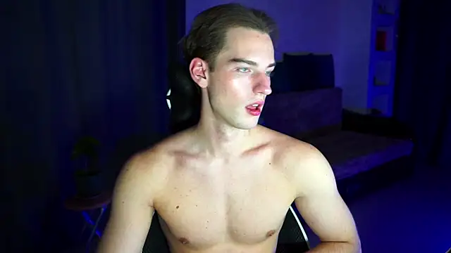 Snapshot of Litmate chatting on 10.14.25 Litmate online show from 10.14.25