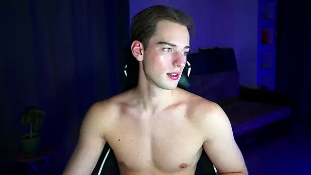 Snapshot of Litmate chatting on 10.15.25 Litmate online show from 10.15.25