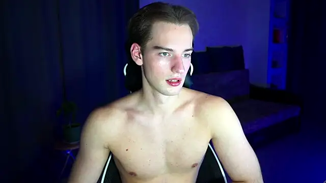 Snapshot of Litmate chatting on 10.23.25 Litmate online show from 10.23.25