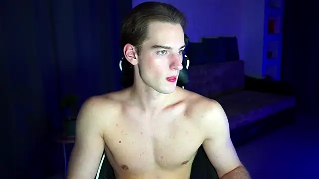 Snapshot of Litmate chatting on 10.27.25 Litmate online show from 10.27.25