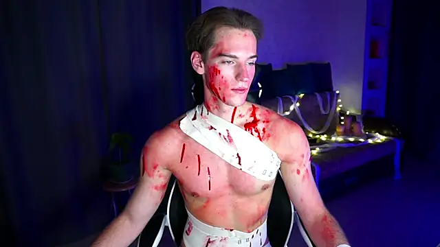 Snapshot of Litmate chatting on 10.30.25 Litmate online show from 10.30.25