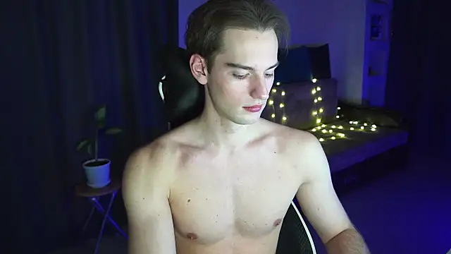 Snapshot of Litmate chatting on 12.18.25 Litmate online show from 12.18.25