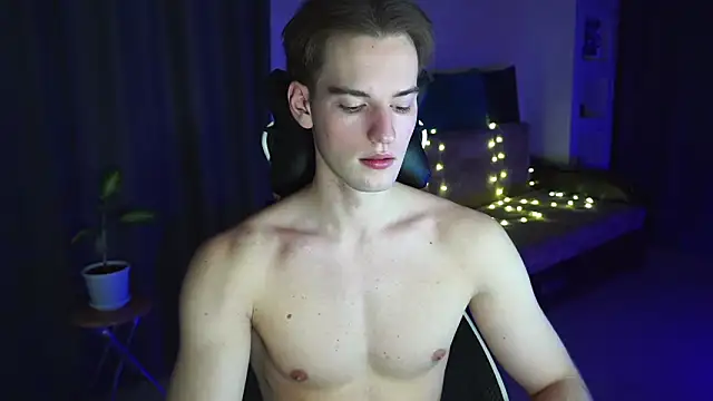 Snapshot of Litmate chatting on 12.20.25 Litmate online show from 12.20.25