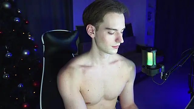 Snapshot of Litmate chatting on 12.22.25 Litmate online show from 12.22.25