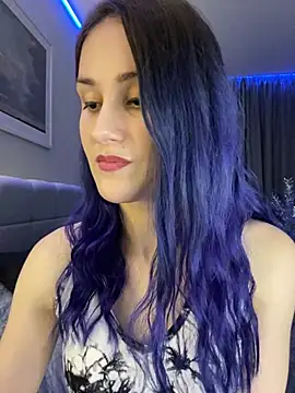 Erotic Synth Goddess online show from 01.20.25