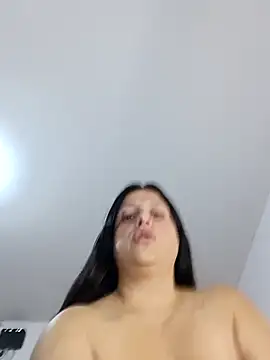 whitegirl0122 online show from 11.13.25