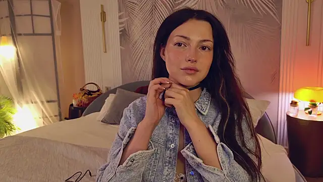 Miley Smile online show from 11.19.25